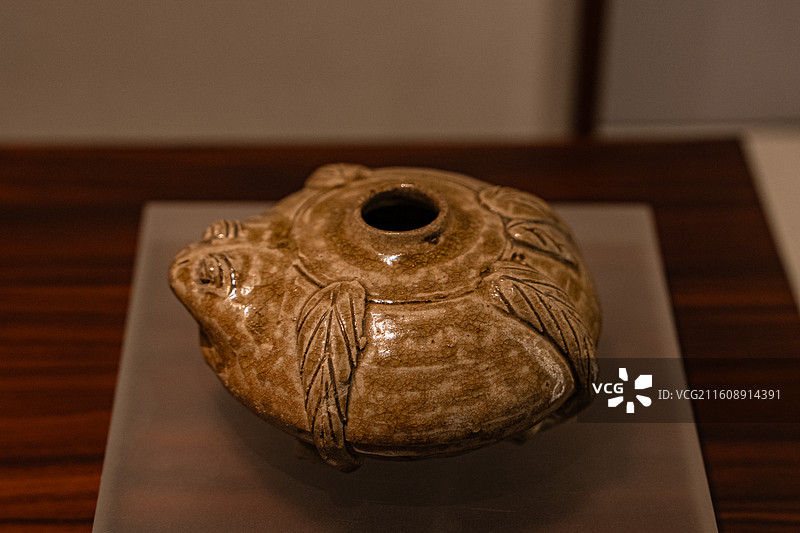 西晋 青釉蛙形水盂 上海博物馆图片素材