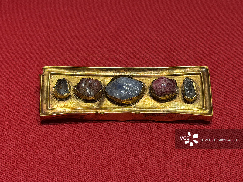 金镶宝带板，明代，蕲春县博物馆藏，明代荆藩珍宝特展图片素材