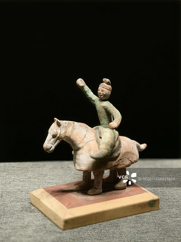 新疆维吾尔自治区博物馆 文物显眼包 冲啊图片素材