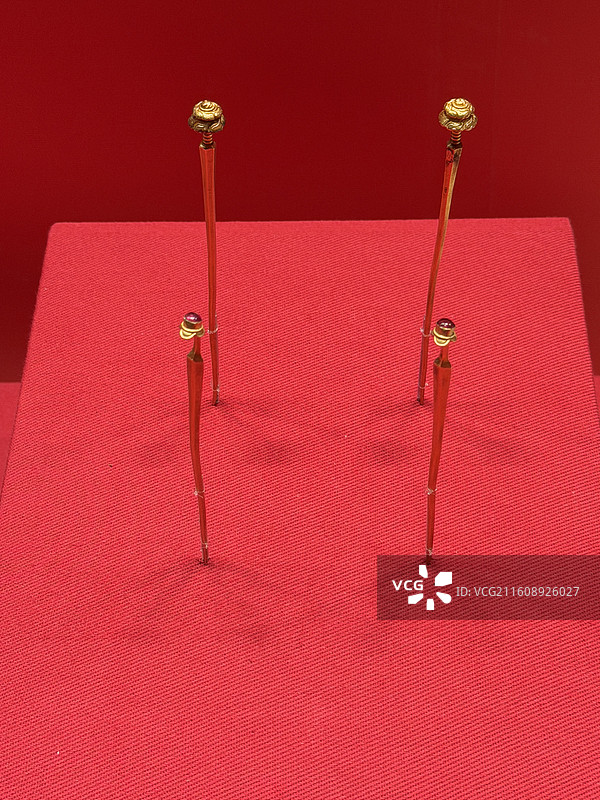 嵌宝金花簪，明代，蕲春县博物馆藏，明代荆藩珍宝特展图片素材