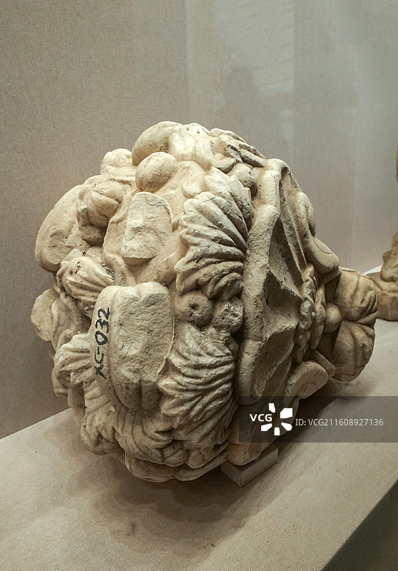 雕西洋花石构件 清代  长春园西洋楼谐奇趣遗址出土 圆明园管理处藏 北京圆明园博物馆（正觉寺）展出图片素材