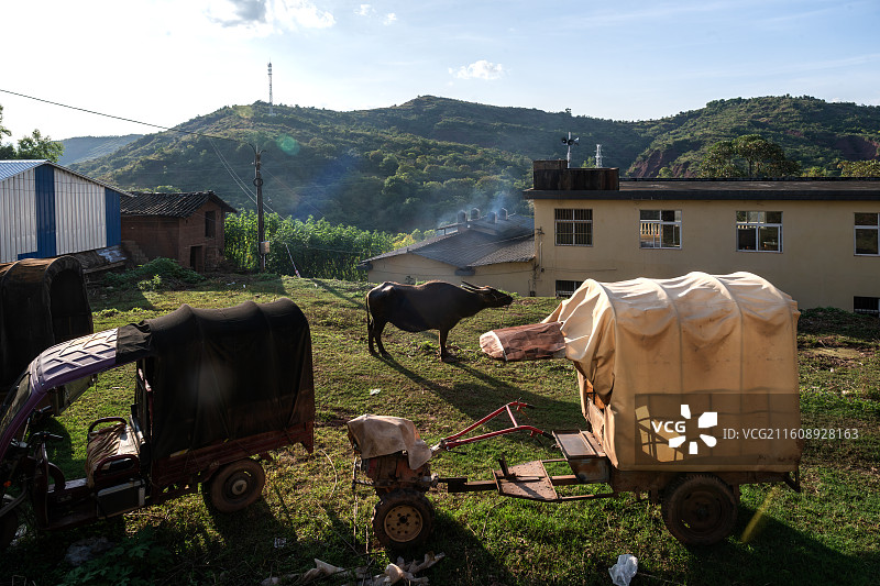 中国传统村落八字岭村及省级文物保护八字岭大庙。拍摄于峨山彝族自治县甸中镇八字岭村，是明、清建筑遗存。图片素材