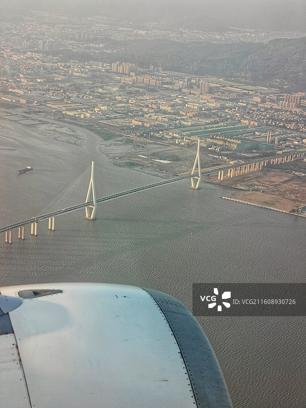 高空俯瞰九龙江上厦漳大桥图片素材