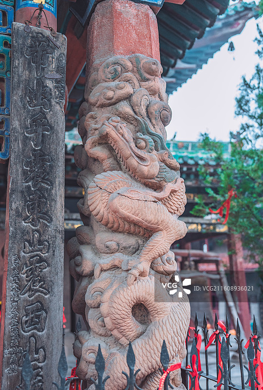 山西临汾蒲县柏山东岳庙建筑与彩塑图片素材