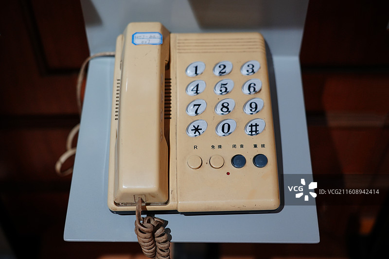 电话机 早期固定电话   座机  青岛中车四方文化科技馆展品图片素材