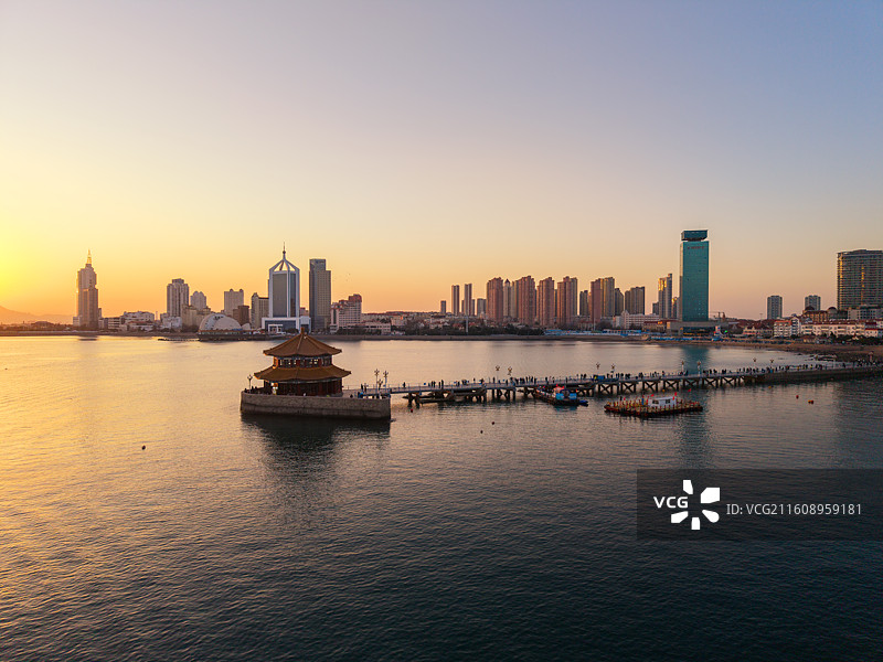 青岛栈桥日落风光图片素材