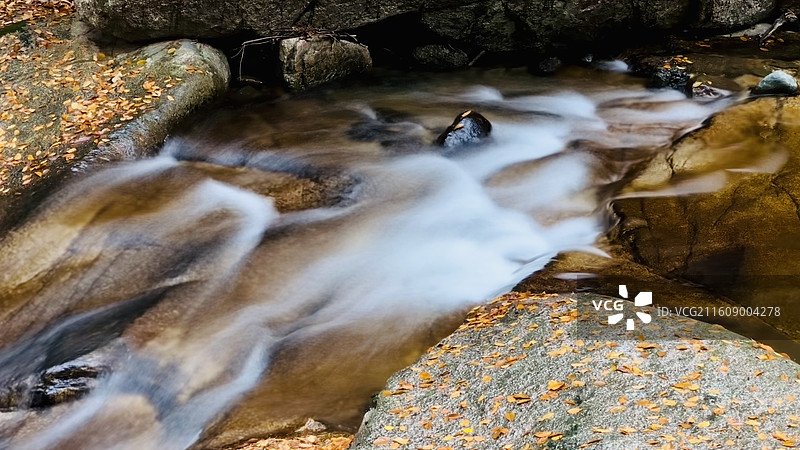 秋溪漱石（十八月潭）图片素材