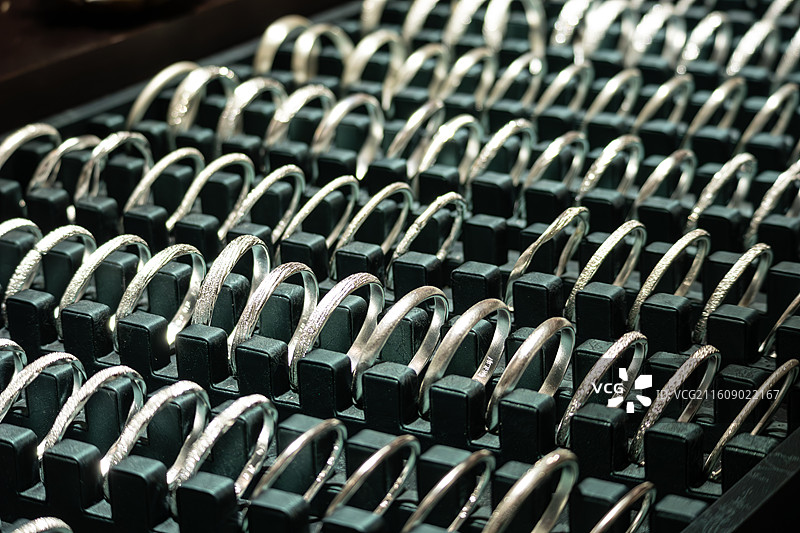 银镯子图片素材