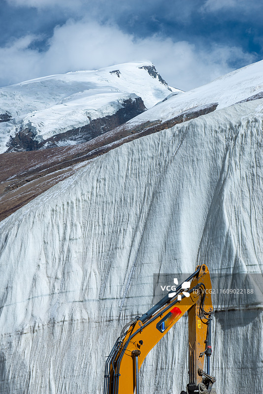 新疆慕士塔格峰冰川公园图片素材