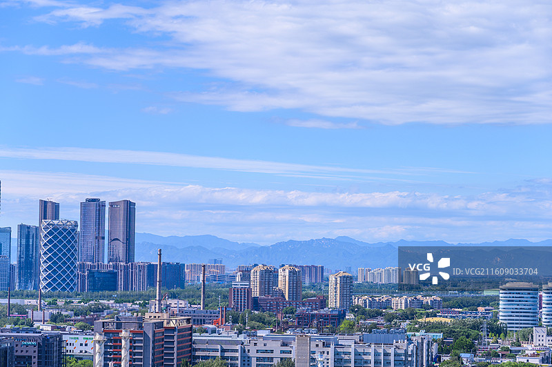 建设发展中的北京朝阳区酒仙桥望京城市天际线图片素材