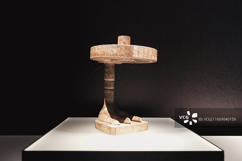 阳平家铜雁足灯 清(1644-1911) 上海博物馆藏图片素材