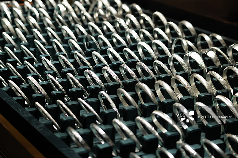 银镯子图片素材