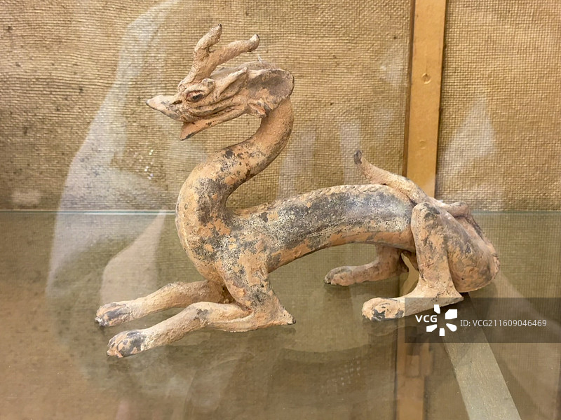 英国伦敦维多利亚与阿尔伯特博物馆的陶瓷藏品图片素材