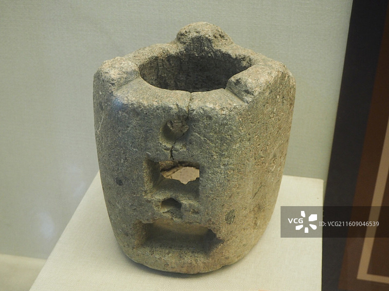 石炉 时代:明 质地:石 秦皇岛博物馆藏 (唐山博物馆长城专题展)图片素材