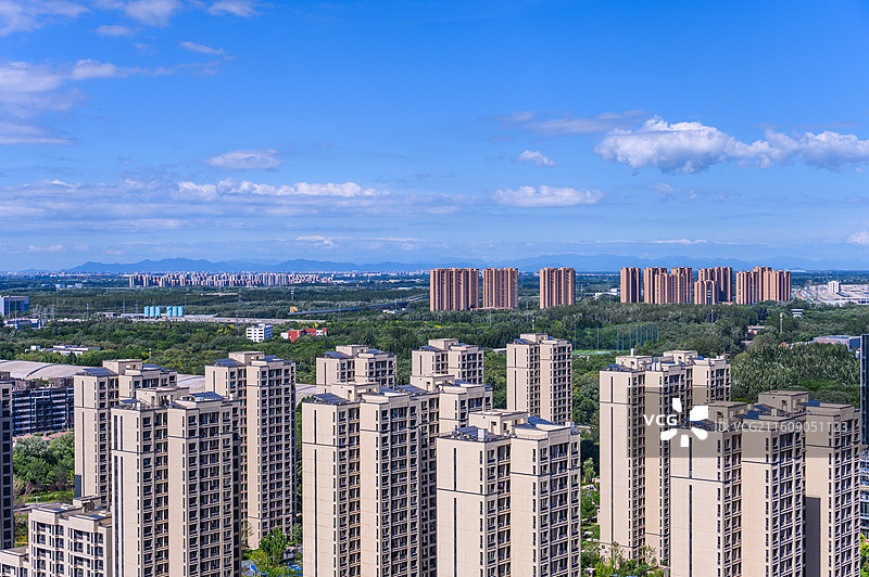 建设发展中的北京朝阳区酒仙桥望京城市天际线图片素材