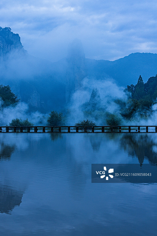 人间仙都 天上仙境：浙江丽水，黄帝缙云，“峰岩奇绝，山水神秀”，人文底蕴深厚，乃文旅佳境，游客钟情。图片素材