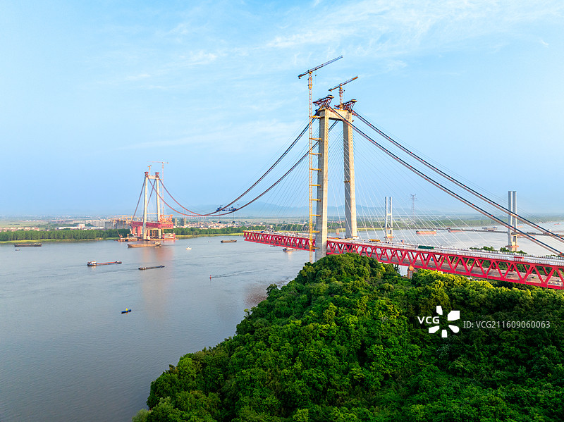 建设中的铜陵长江三桥图片素材