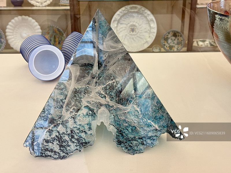 英国伦敦维多利亚与阿尔伯特博物馆的陶瓷藏品图片素材