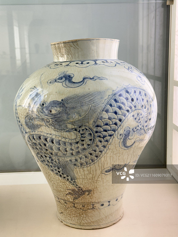 英国剑桥菲茨威廉博物馆的陶瓷藏品图片素材