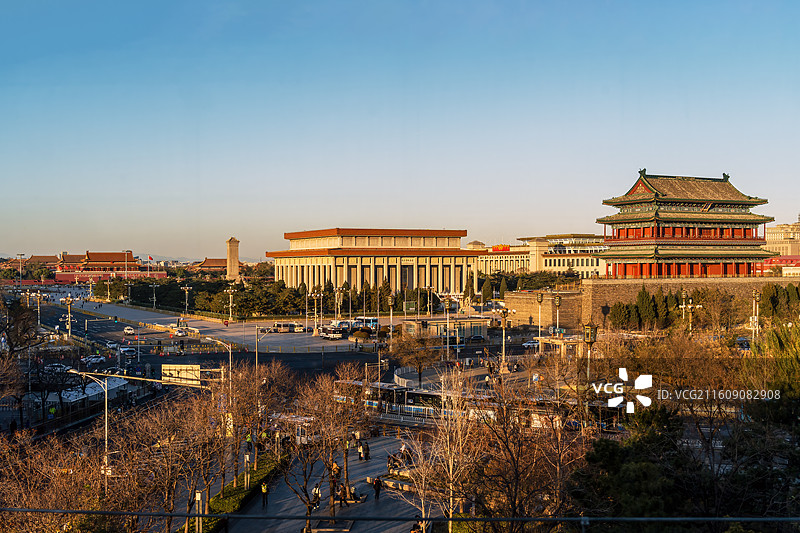 北京秋天阳光下的中轴线建筑秋色图片素材