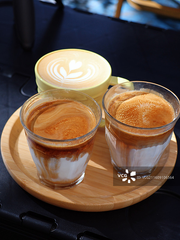 拿铁咖啡与Dirty图片素材