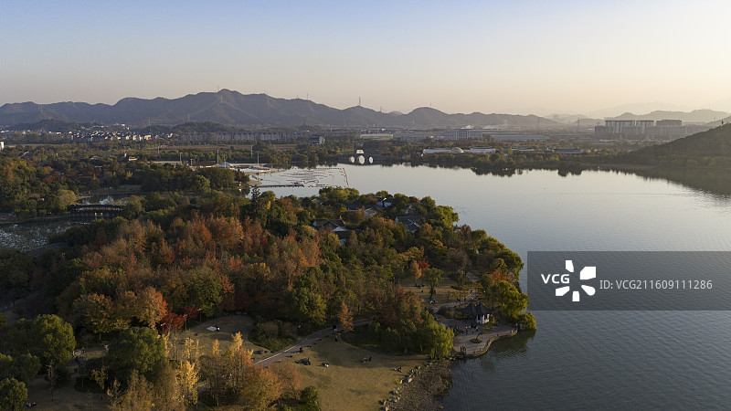 夕阳下的湘湖风景区图片素材
