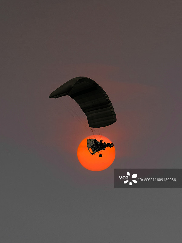 落日坐骑图片素材