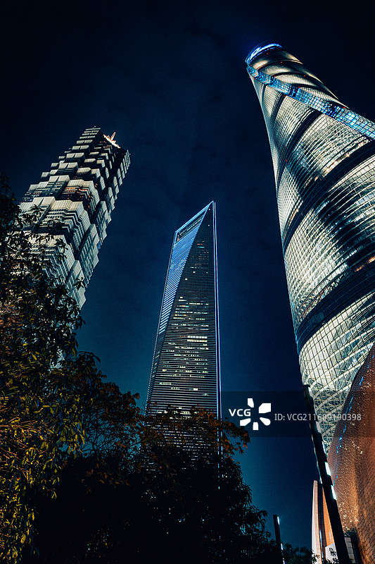 上海 长三角 外滩 航拍 夜景 万国建筑群 东方明珠 上海之巅图片素材