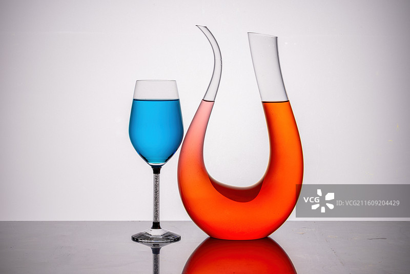 醒酒器酒杯玻璃杯图片素材