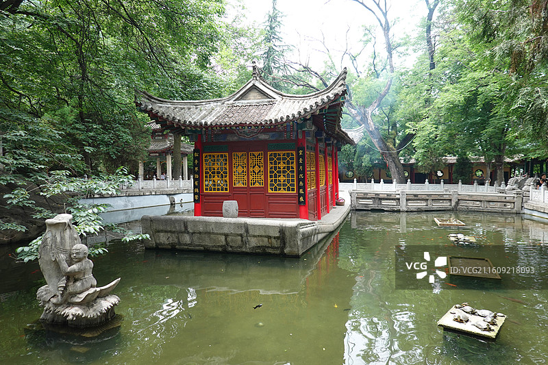 陕西省渭南市华阴市华山玉泉院：石船画舫石舫图片素材