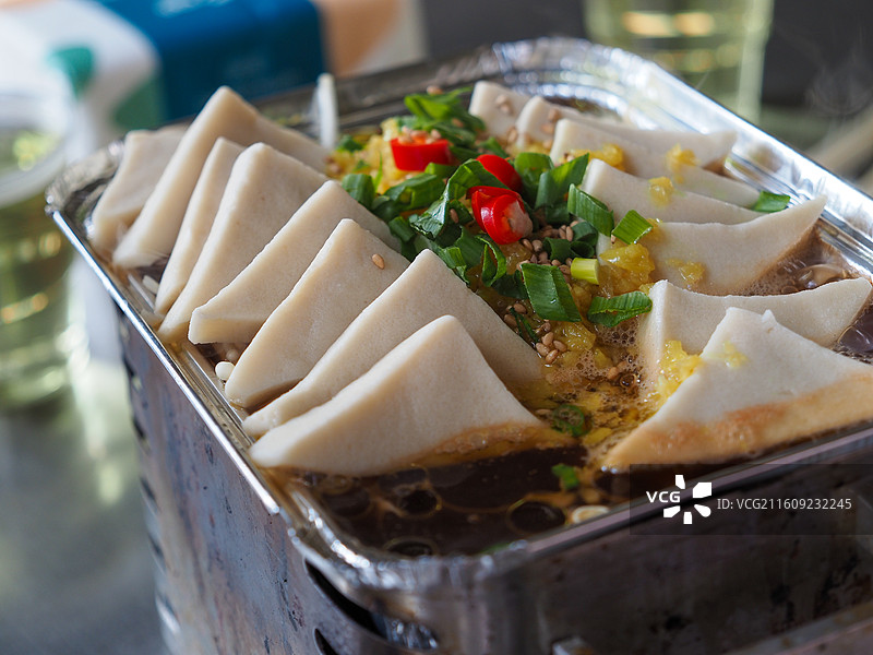 锡纸烤鱼豆腐图片素材