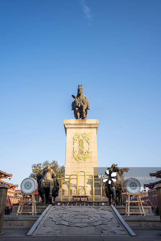 西安大唐不夜城李世民贞观之治主题雕塑图片素材