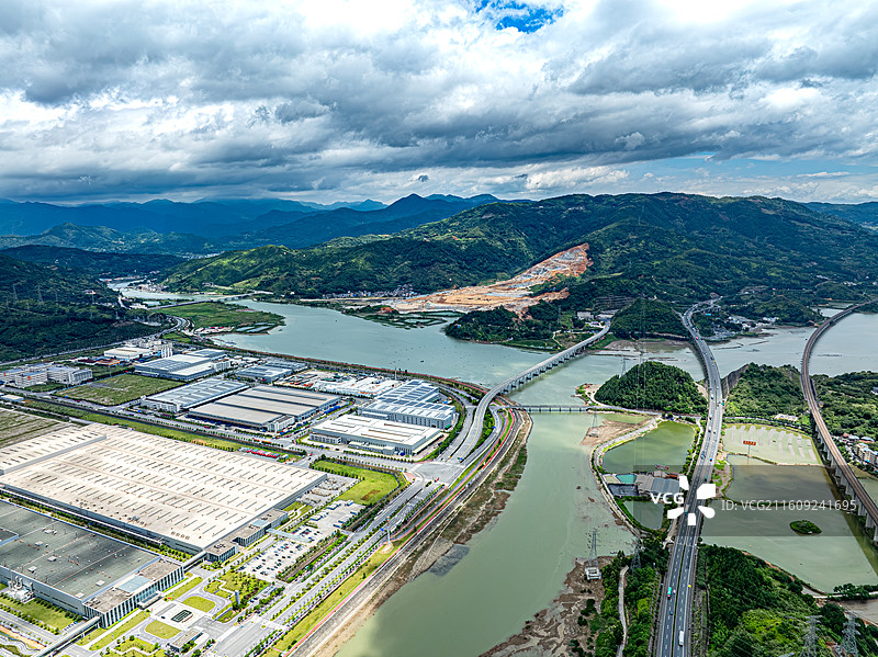 宁德三屿新能源汽车工业园 三屿大桥七都溪 沈海高速云淡1号特大桥 三都澳经济开发区上汽集团宁德工厂图片素材