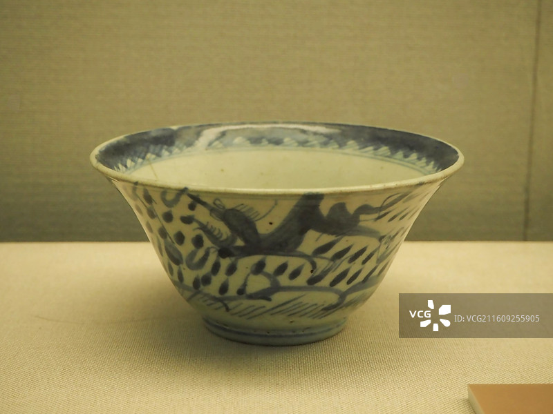 青花瓷碗 时代:明 质地:瓷 秦皇岛博物馆藏 (唐山博物馆长城专题展)图片素材