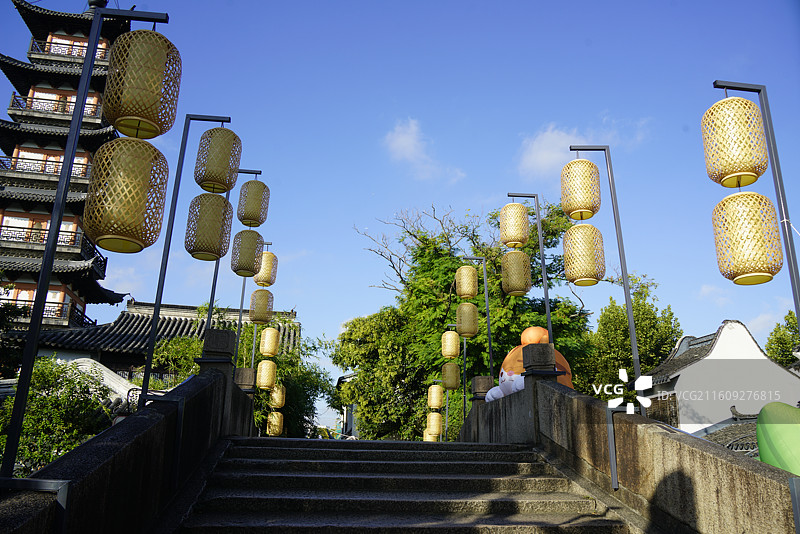 上海嘉定州桥老街传统建筑夜景中式古典建筑民居桥梁拱桥图片素材