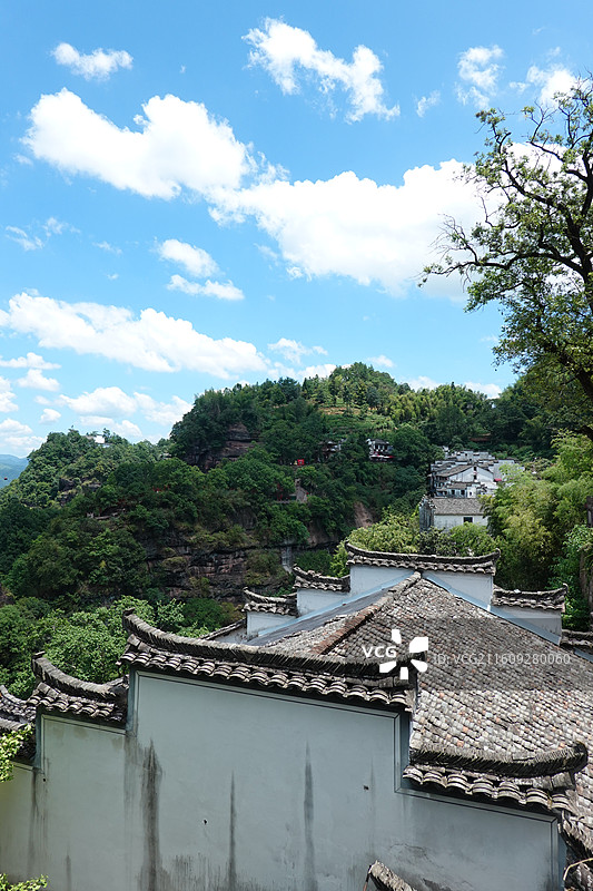 安徽省黄山市休宁县齐云山：月华天街长生楼图片素材