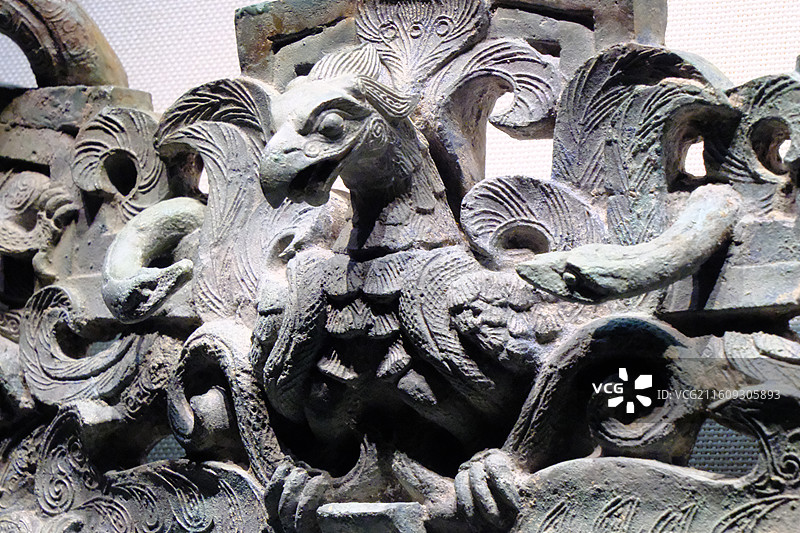 河北博物院透雕龙凤纹铜铺首。镇馆之宝一级文物图片素材