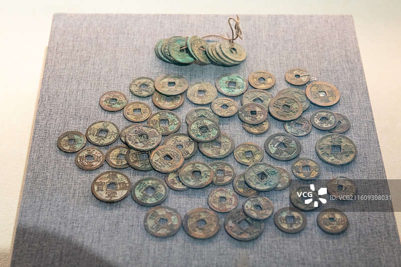 常熟博物馆铜钱一组 宋(960-1279) 1992年常熟梅李胡琴村窖藏出土图片素材