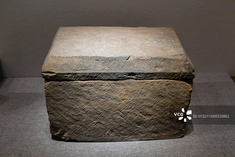 常熟博物馆盖顶石函 北宋(960-1127) 1966年常熟兴福四高僧墓出土图片素材