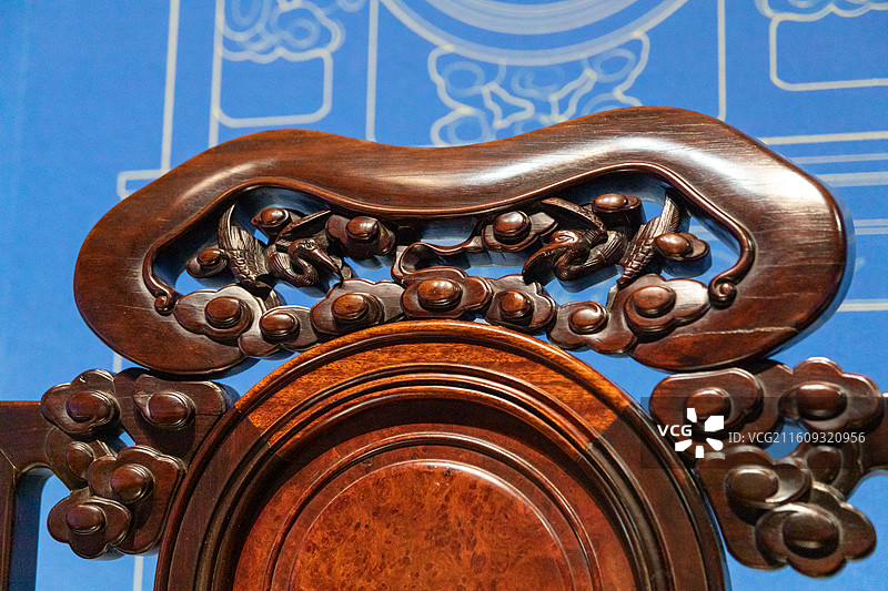 常州博物馆刘国钧捐献红木家具陈列清代 红木云鹤扶手椅图片素材
