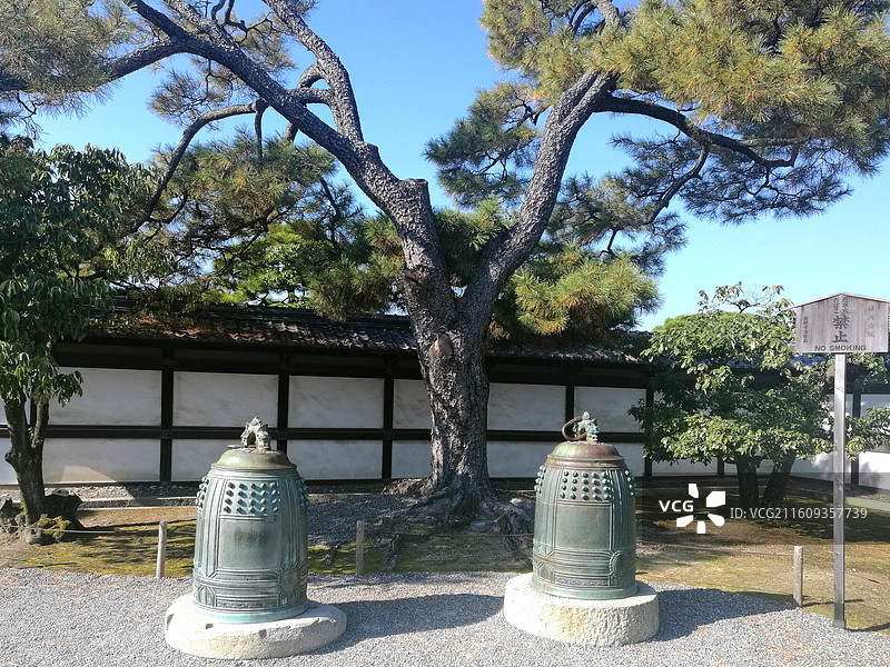 日本京都二条城世界文化遗产德川家康江户幕府本丸御殿二之丸御殿庭院唐门图片素材