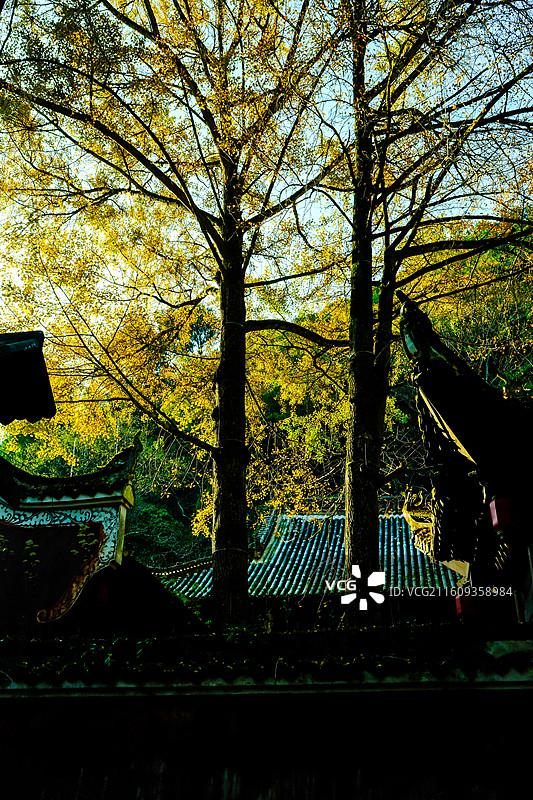 金秋时节中国贵州省黔南州黄平县飞云崖风光，黔南第一洞天牌坊，月潭寺牌坊，飞云崖，藏经阁，飞云崖古建筑图片素材