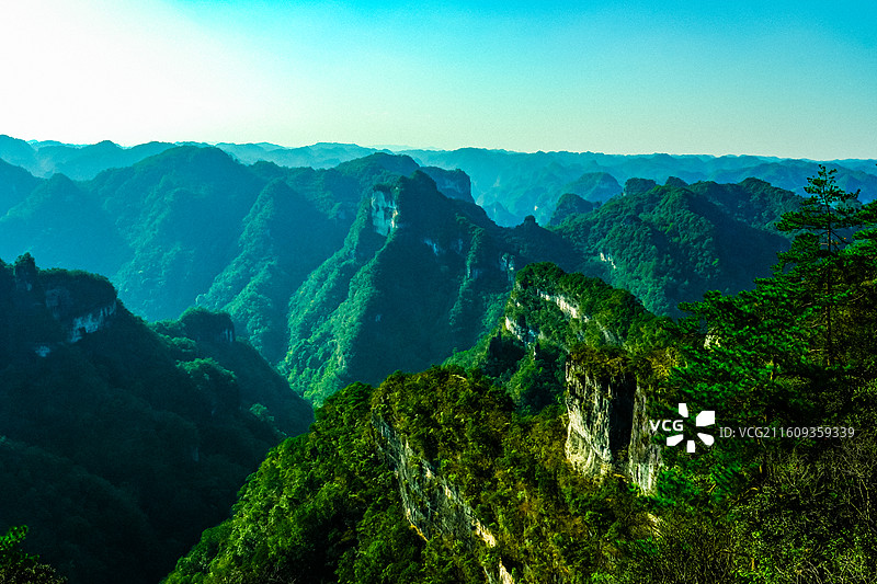 中国贵州省黔东南州施秉县云台山风光，世界自然遗产，施秉云台山风光，白云岩喀斯特，中国南方喀斯特图片素材