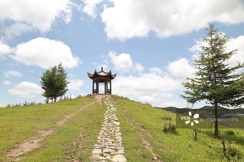 甘肃礼县夏季沿途风景（望峰亭）图片素材