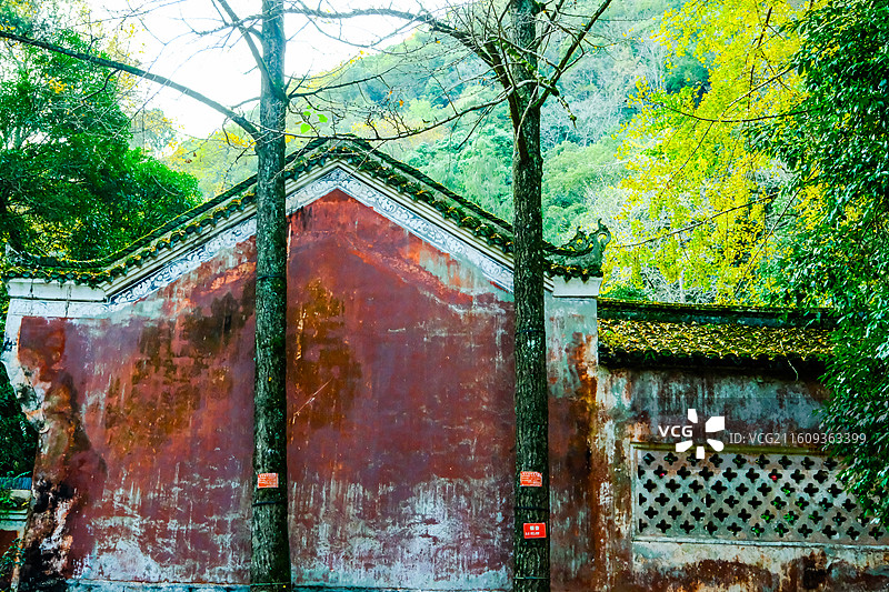 金秋时节中国贵州省黔南州黄平县飞云崖风光，黔南第一洞天牌坊，月潭寺牌坊，飞云崖，藏经阁，飞云崖古建筑图片素材