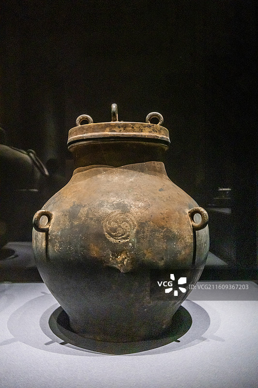 湖北省博物馆圆涡纹铜缶战国时期1965年江陵望山2号墓出土图片素材