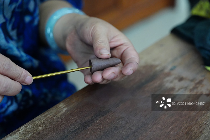 宜兴紫砂壶制作工艺 茶壶 壶嘴 制作 细节图片素材