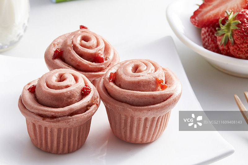 草莓色花卷图片素材