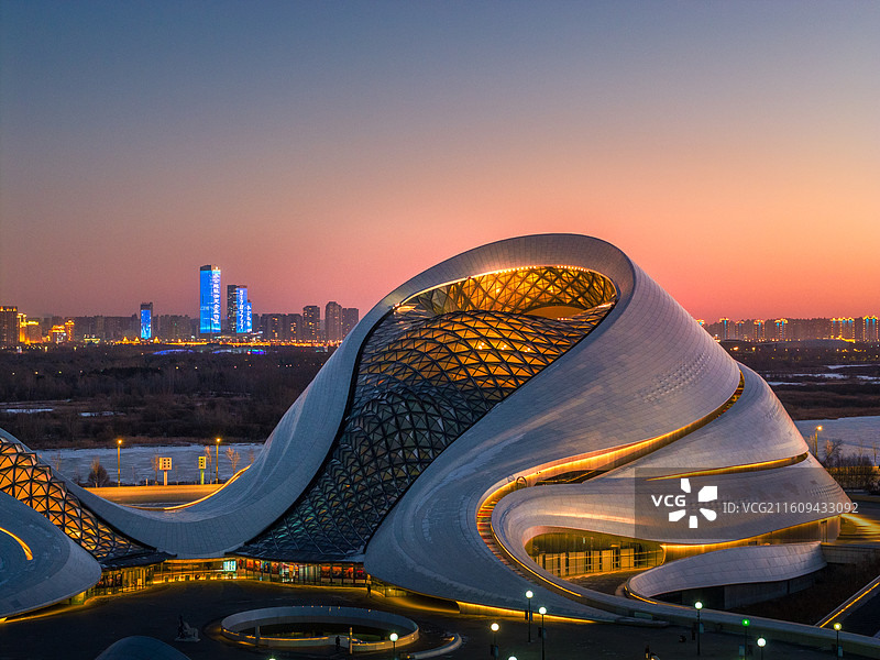 哈尔滨大剧院夜景晚霞航拍图片素材