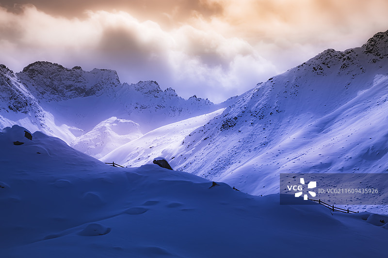 达古冰川风光图片素材